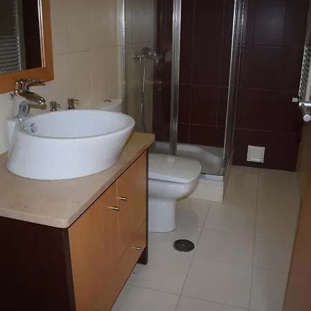 فيلة Oceanica 2 *