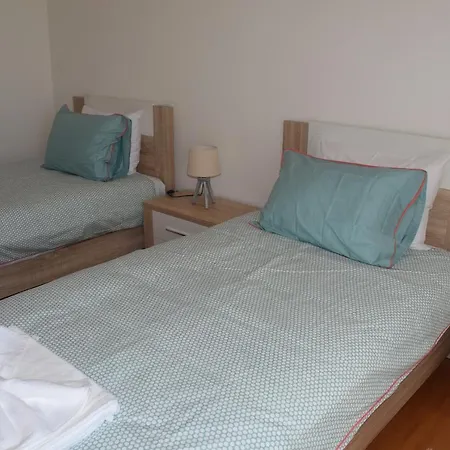 فيلة Oceanica 2 *